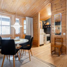 Newly Renovated 2BR Riihivuori Cabin, hotel in Muurame