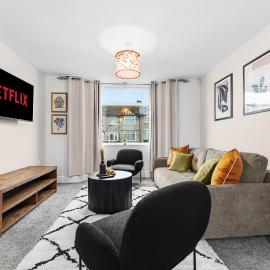 Cosy 3BR Home in the heart of Coventry - Games room