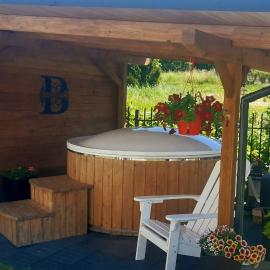 Solina,Bóbrka 81b Barbarosa pokoje,apartamenty,jacuzzi, hotel v Soline
