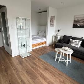 FeWo am Deich 2, modernes Apartment mit Balkon und Aufzug, hotel din Bremerhaven