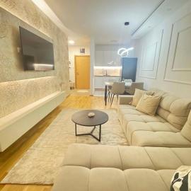Premier In -FREE GARAGE-