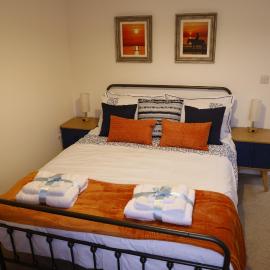 Converted Coastal Coach House, hotel in Weston-super-Mare