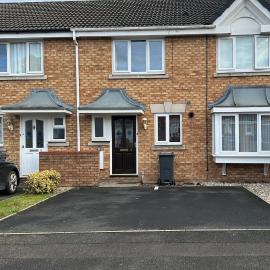 2-Bed Home with Parking, Near Airport, NEC & JLR, hotel in Birmingham