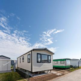 Comfortable mobile home in Middelkerke, hotel sa Middelkerke