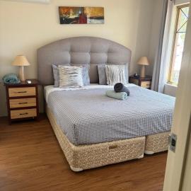 SPACIOUS JANDAKOT HOUSE FOR FAMILY AND BUSINESs, מלון בפרת'
