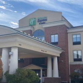 Holiday Inn Express Hotel & Suites Tipp City by IHG – hotel w mieście Tipp City