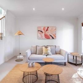 Contemporary Family Living at 4 Seafarer Way
