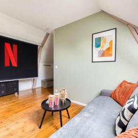Cocon Forestier - Home cinema- Netflix free - Proche aéroport Beauvais, Chantilly, forêt de Hez-Froidmont, parking public gratuit, Wifi & Netflix, hotel v destinácii Clermont