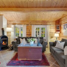 Log cabin in Valdres Fireplace Sauna 1000 m above sea level, hotel em Aurdal
