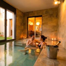 Loft Spa Piscina Climatizada, Cine y Parking, hotel din Figueres