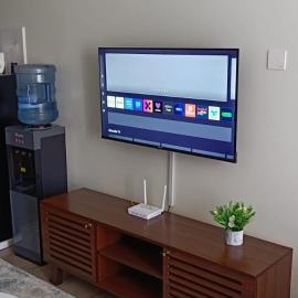 BlueByMis Studio Apartment, hotel em Muchatha