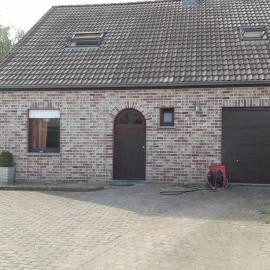 At the Villa, hotell i Tournai
