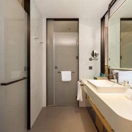 Holiday Inn & Suites Jiaxing Hangzhou Bay by IHG، فندق في جياشينغ