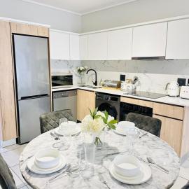 Lagoon Luxury Stay 2 bed apartment at The Blyde