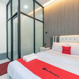 RedDoorz Syariah At Jl Pangeran Hidayatullah Cianjur