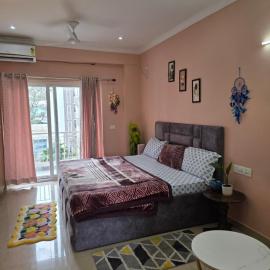 The Realm of ShivaShiv, Dehradun, Mussoorie Road, hotel a Rājpur