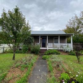 Awen Cottage - Where Heritage meets the heart of Tenterfield