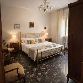 House in the park! Free parking and convenient to Venice