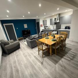 3 Bedroom apartment close to the beach – hotel w mieście Trearddur