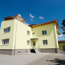 Villa Marcus - rodinný relax 200 m od Penzionu Kometa, u jezera s grilem a sdílenou kuchyní、パソフラーフキのホテル