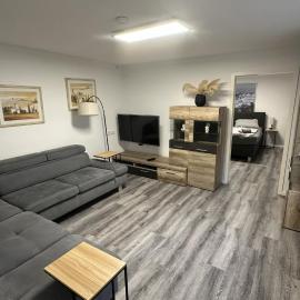 Ratekau में, होटल KüstenNest gepflegte großzügige Ferienwohnung Nähe Ostsee mit Garten