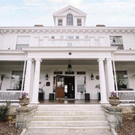 Pandora's Manor, hotel i High Point