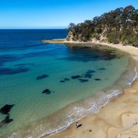 80m to sand Sunshine Bay retreat Batemans Bay, hotel in Batemans Bay