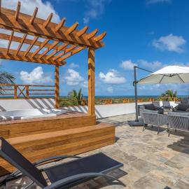 Private Rooftop Penthouse Near Coson Beach Jacuzzi and BBQ