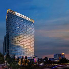 吉首湘泉阳光酒店, hotel v destinácii Jishounan Zhan