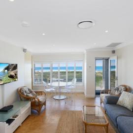 Pacific Court 'absolute Beachfront='、アボカ・ビーチのホテル