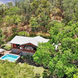 Kookaburra - A Home in the Trees, hotel in Cannon Valley