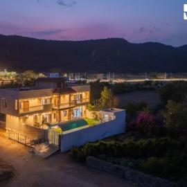 The Binclave by StayVista - 3BHK Villa with Home Theatre & Jacuzzi