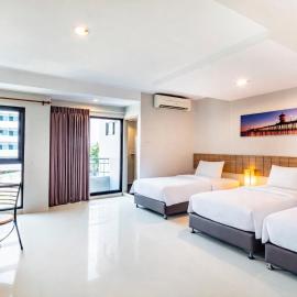 Aliz Hotel，暖武里的飯店