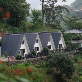 The Alchemist Rishikesh: Birbhaddar şehrinde bir otel