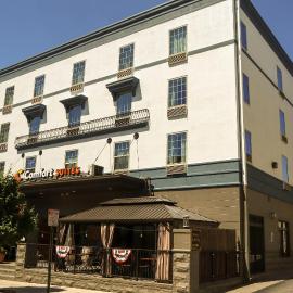 Comfort Suites Downtown Carlisle: Carlisle şehrinde bir otel