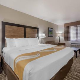 Quality Inn & Suites South Fork - Wolf Creek, hotel u gradu Saut Fork