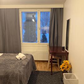 Cozy Room Near Itäkeskus Metro, hotel in Helsinki