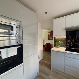 Spacious 5 Bedroom House Addlestone