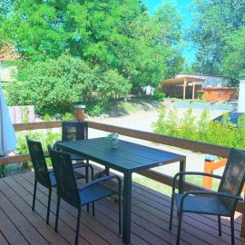 Ferienwohnung 'Perle im Grünen' mit Terrasse - Urlaub an der Müritz, hotel in Federow