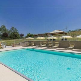 Lovely Apartment With Pool In Chianti