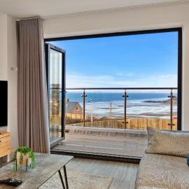Finest Retreats - No 1 Sand Banks, khách sạn ở Broad Haven