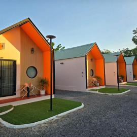 NICHA Cafe' & Resort, hotel in Ban Thap Chek Ha