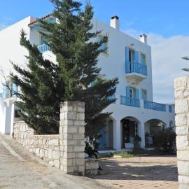 Arokaria house