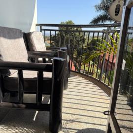 2 bedroom apartment in Jinja, hotel sa Jinja