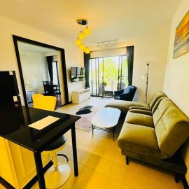 Allamanda 2 lake side pad in the heart of Laguna