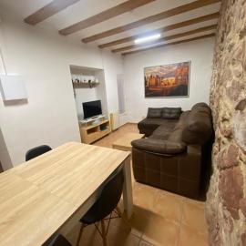 Clau al castell apartament, hotel in Serra
