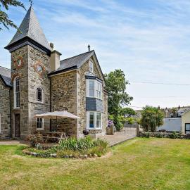 5 Bed in Porthleven oc-t24809