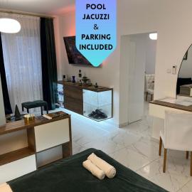 La Luna Premium Deluxe Apartment with Pool & Jacuzzi, Bikes and Secured Parking, hotel en Našice