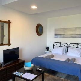 Charming Spetses Studio with Outdoor Space, hotel em Spetses