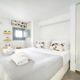Mykonos Yialos Town Home Loft - by Hospirit